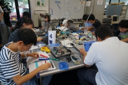４班・電波の発振源を探そう