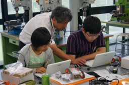 ５班・ロボット開発に挑戦しよう