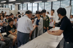 閉校式