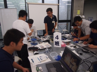 ４班